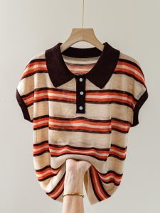 เสื้อยืดคอโปโลผู้หญิงแขนสั้นผ้าไหมน้ำแข็งลายทางหลวมๆ ฤดูร้อน เสื้อผ้าทำงานสไตล์เกาหลี แขนยาวปกติ ปกติ