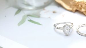 EAMTI 1.5CT 925 Sterling Silver Teardrop CZ Gold Engagement Rings Vintage Pear Promise Rings Bridal Ring Sets  Marquise Wedding Bands for Women Size 4-11