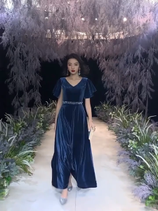 Gaun Pesta /Gaun Wanita  Bahan beludru Premium