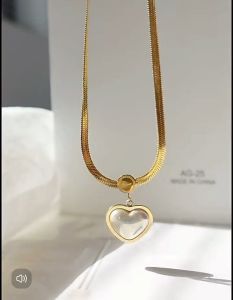 Perhiasan Titanium Wanita Liontin Love Putih Anti Karat