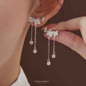 (Bebas beli 2 dapat bonus) A125 COD Anting juntai Korea bunga warna sliver mewat titanium original anti karat anti luntur