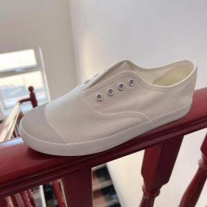 Chính Hãng Da Giày Nam Cổ Thấp 2023 Mùa Thu Giày Đinh Tán Phong Cách Mới Đế Đỏ Thời Trang Dây Buộc Kim Cương Nước Thoải Mái