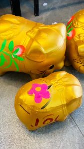 Heo đất Giá Rẻ tiết kiệm đẹp màu vàng không kim tuyến tài lộc ống con lợn size nhỏ vừa to lớn