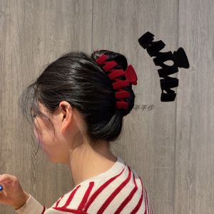 Fall Winter New Style Flocking W-Shaped Large 13cm Durable Tassel Hair Clips Christmas Red Black Shark Bite Hair Grips