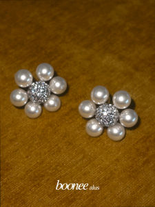 Boonee Alus ต่างหูรูปดอกไม้ไข่มุกสไตล์วินเทจหรูหราประดับเพชร แฟชั่น เครื่องประดับผู้หญิง สร้อยคอจี้ไข่มุก