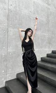 ชุดเดรสยาวคอฮอลเตอร์สไตล์ฝรั่งเศสสำหรับผู้หญิง ชุดราตรีเอวสูง กระโปรงทรงเอ แขนกุด คอวี ทรงเข้ารูป ชุดเดรสยาวคลุมเข่า