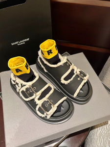 รองเท้าแตะสายรัดย้อนยุคสําหรับผู้หญิงที่มีหัวเข็มขัดโลหะรองเท้าแตะขั้นตอนเดียวฤดูร้อนมาใหม่รองเท้าแตะกีฬาลําลอง