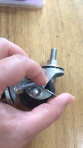 Bánh Xe Đẩy Chịu Lực Có Khóa- Ren 8mm Đường Kình Bánh Xe 40mm