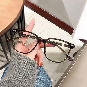 Womens Stylish High-end Temperament Myopia Glasses 0°-400° Anti-blue Light Anti-radiation Graded Glasses for Nearsighted