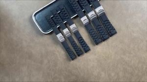 16mm 18mm 20mm 22mm 24mm 26mm Curved End Strap Folding Buckle Sport Bracelets Silicone WatchBand Men Women Replacement Wristband