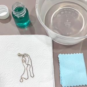 SilverWholesale Silver Jewellery Cleaner Solution and Silver Polishing Cloth 洗银水/银饰抛光布