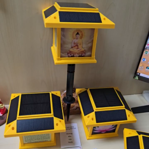 Máy Niệm Phật Hình Trụ Năng Lượng Mặt Trời gồm thẻ nhớ có 75 bài có trọn bộ Kinh Địa Tạng 13 phẩm có bài khai thị hương linh rất ý nghĩa có nhiều điều Niệm Phậtnhạc thiền...