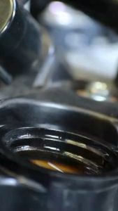 SK ZIC M5 4AT 10W-40 1 Liter Semi Synthetic Scooter Oil