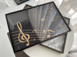 กล่องไม้ไผ่ทองคำป้องกันฝุ่นพร้อมแผ่นฟางสำหรับจัดแสดงป้ายโลหะแบบดึงเข้าออก รูปแบบวัสดุอื่นๆ ไม่มีภาพวาด