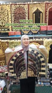 Sajadah Dewasa Raudah Carpet Model Kubah Terbaru Ukuran 70*110 cm Rumbai Kuncir Bahan Tebal Lembut dan Halus Turki