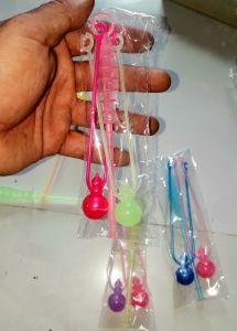 Trò chơi tuổi thơ bộ lục lạc quay vòng kêu lóc cóc bằng nhựa giao màu ngẫu nhiên