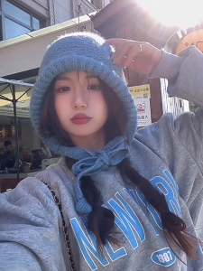 Heabety   หมวกไหมพรมถักกันลมมีเชือกกันลมสำหรับขี่จักรยานหมวกบีนนี่มีหูเย็นกลางแจ้งฤดูหนาวสีพื้นสไตล์เกาหลี