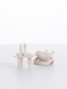 Nút Bịt Ổ Điện Chống Giật Chất Liệu Nhựa ABS Cao Cấp An Toàn Cho Bé với Thiết Kế Nhỏ Gọn Có Quai Tháo Thông Minh