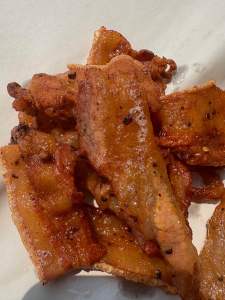 สามชั้นแดดเดียวพริกไทยดำ กับแกล้มก็ได้ กับข้าวก็ดี