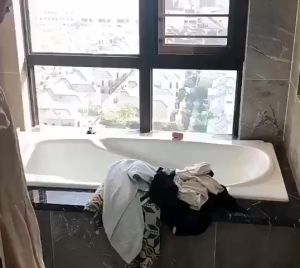 SIMPLE.Jตะกร้าใส่ผ้าพับได้ ตะกร้าตาข่ายมัลติฟังก์ชั่น เก็บเสื้อผ้า แข็งแรง ทนทาน มี 4 สี ตะกร้าผ้า Laundry Basket ตะกร้าใส่ผ้าพับได้ ตะกร้าตาข่ายมัลติฟังก์ชั่น ตระกร้าผ้า แบบตาข่ายยืดหยุ่นจุ นจุของได้เยอะ