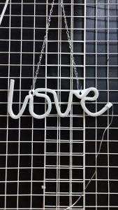 ป้ายไฟนีออน LOVE ขนาดกะทัดรัด 34x13x2 ซม. สำหรับตกแต่งหน้าร้าน USB 3 พิน แสงสีพาสเทล