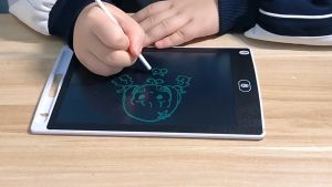 พร้อมส่ง กระดาน LCD 8.5-12 นิ้ว กระดานเขียน และกระดาน Tablet สำหรับการวาดรูป และการดูแลสำหรับกระดานวาดที่ต้องการลบได้ (เก็บโค้ดส่งฟรี)