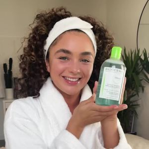 Nước Tẩy Trang Bioderma SEBIUM H2O 500ML Công Thức Dịu Nhẹ Làm Sạch Hàng Ngày Dưỡng Ẩm Làm Tươi Mát Cân Bằng Da Không Cặn Kết Cấu Nhẹ Dạng Nước.
