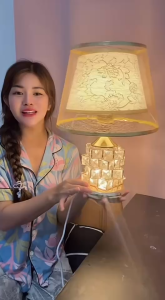 【2026 NEW】LED table lamps European crystal table Tri lamp retro romantic bedroom light gorgeous crystal decoration study desk light modern minimalist art style desk lamp exclusive gift for energy-saving eye protection table lamp