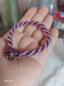 สร้อยข้อมือถักเชือกเทียน