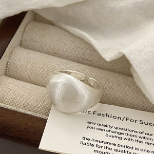 แหวนลูกแพร่แบบใหม่สำหรับผู้หญิง MUAOOK แหวนนิ้วชี้สไตล์เรียบง่ายแบบทันสมัย ​​ดีไซน์เฉพาะตัว แหวนแฟชั่นสำหรับผู้หญิง