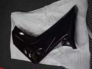 Cánh bửng màu tím limited Exciter 135 2005-2010 hàng zin chính hãng yamaha Vĩnh Phúc Cho AE Dọn Xe bị té bể tông đụng