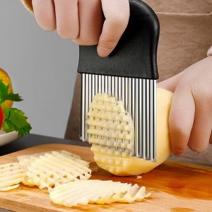 Stainless Steel Wavy Potato Vegetable Crinkle Cutter French Fries Slicer Potato Wavy Cutter Kitchen Tools Vegetable Fruit Knife 波浪薯条切刀