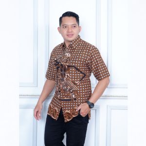 Kemeja Batik Pria Lengan Panjang Pendek Baju Atasan Cowok Modern Terbaru Pakaian Formal Casual Lapis Full Furing Batik Solo Motif Wayang Bimasena