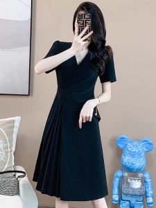 Elegant plus Size Summer Dress Simple V-Neck Casual A-Line Skirt Slimming High Waist Polyester Fiber Short Sleeve Midi Dress