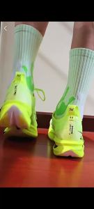 Athletic Crew Socks with Thicker Padding Elastic Sport Basketball Socks for Outdoor Activities Anti-Slip Comfy Socks