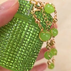 ยาดมสมุนไพรหงส์ไทย(สูตร2)เคสติดเพชรสีเขียวอ่อน มีสายคล้องมือ