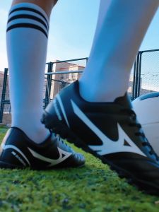 HAKA รองเท้าฟุตบอล mizuno ลดราคาเหลือคู่ละ 449 บาทงานสวยตรงปกพร้อมส่งใส่ไม่พอดีเปลี่ยนใช้ได้