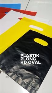 100 Pcs Hd Plong Oval Gloss Ukuran 15x22 Warna Tebal 0.50 Micron Plastik Handle Packing