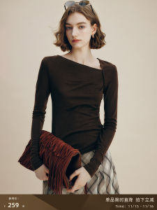 Fall New Style Asymmetrical Knitted Top Womens Coffee Color Silk Wool Irregular Oblique Collar Fashion Design Sense Upper Body