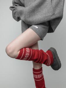 Thickened Woolen Knitted Christmas Pattern Leg Socks Womens Winter Warm Long Tube Socks Girl Style Leaf Snowflake Design