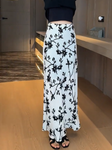 MANMI | Chân Váy Dài In Họa Tiết Vintage Elegance
