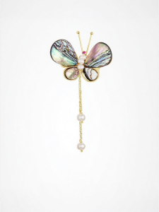 Jay | Butterfly Tassel Black Shell Chest Pin