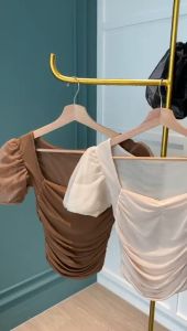 BL20636 Drapery Shine Puffy Sleeve Top