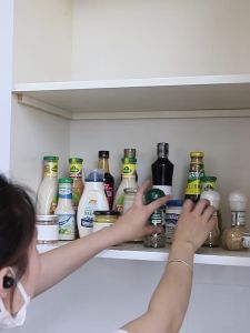 KMH Kitchen Rotating Storage Rack Space Saving Organizers Rack Condiment Storage Turntable Rotating Storage Tray