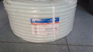 Ống ruột gà phi 16 D16 Sino SP9016CM ống nhựa mềm đàn hồi luồn dây điện chống cháy màu trắng