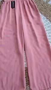 Celana Wanita Crinkle Airflow: Pilihan Terbaik untuk Kegiatan Sehari-hari