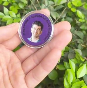 Đồng xu Pi TS Nicolas Kokkalis khắc họa sắc nét bền màu