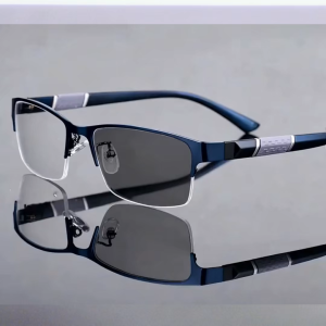 Cermin Mata Baca untuk Lelaki Perniagaan Photochromic Reading Glasses Anti-Blue Light UV Protection Ultra-Ringan Alloy Semi-rim Eyewear