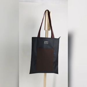 Tote Bag Terbaru Bahan Kanvas DLY 30  Model Kasual Penutup Resleting Warna Hitam Bag Wanita Dan Pria