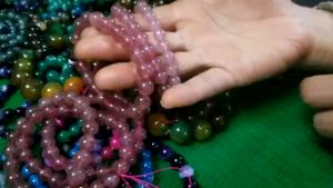 Vòng tay chuỗi hạt đá mã não chấm đỏ